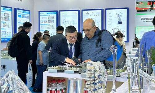 International customers visiting CZMEDITECH booth during medical expo